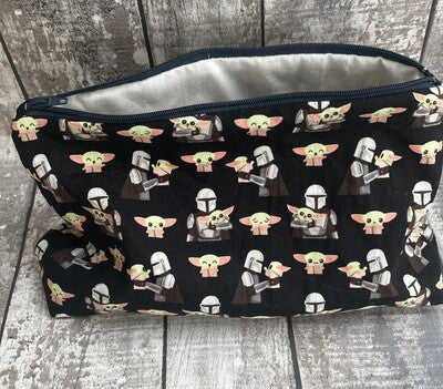 Makeup/ grooming bag