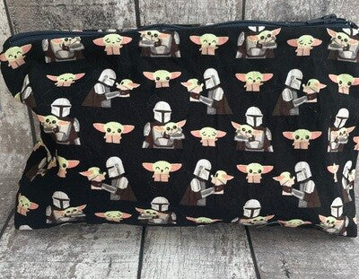 Makeup/ grooming bag