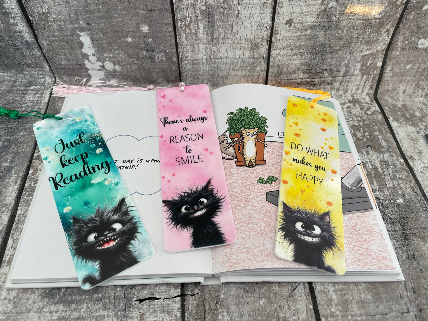 Motivational Bookmarks Cat or Dog